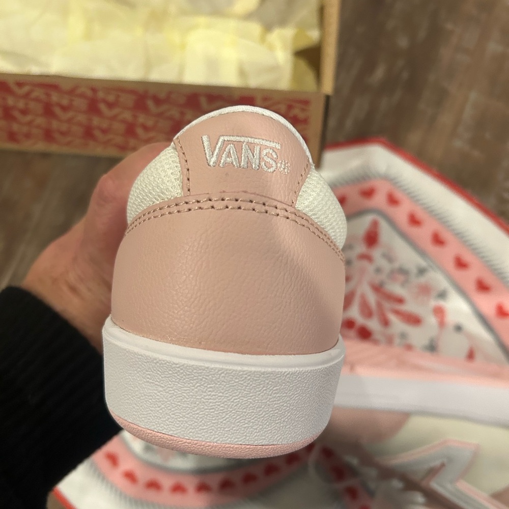 Vans Lowland 2.0 new in box retro 80’s look - Picture 7 of 15